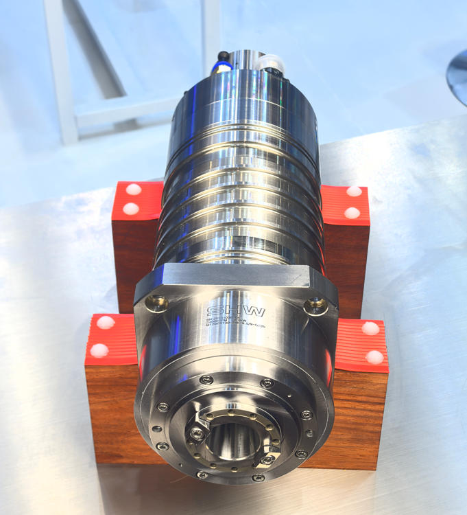 钻攻机主轴.jpg 钻攻机主轴.jpg